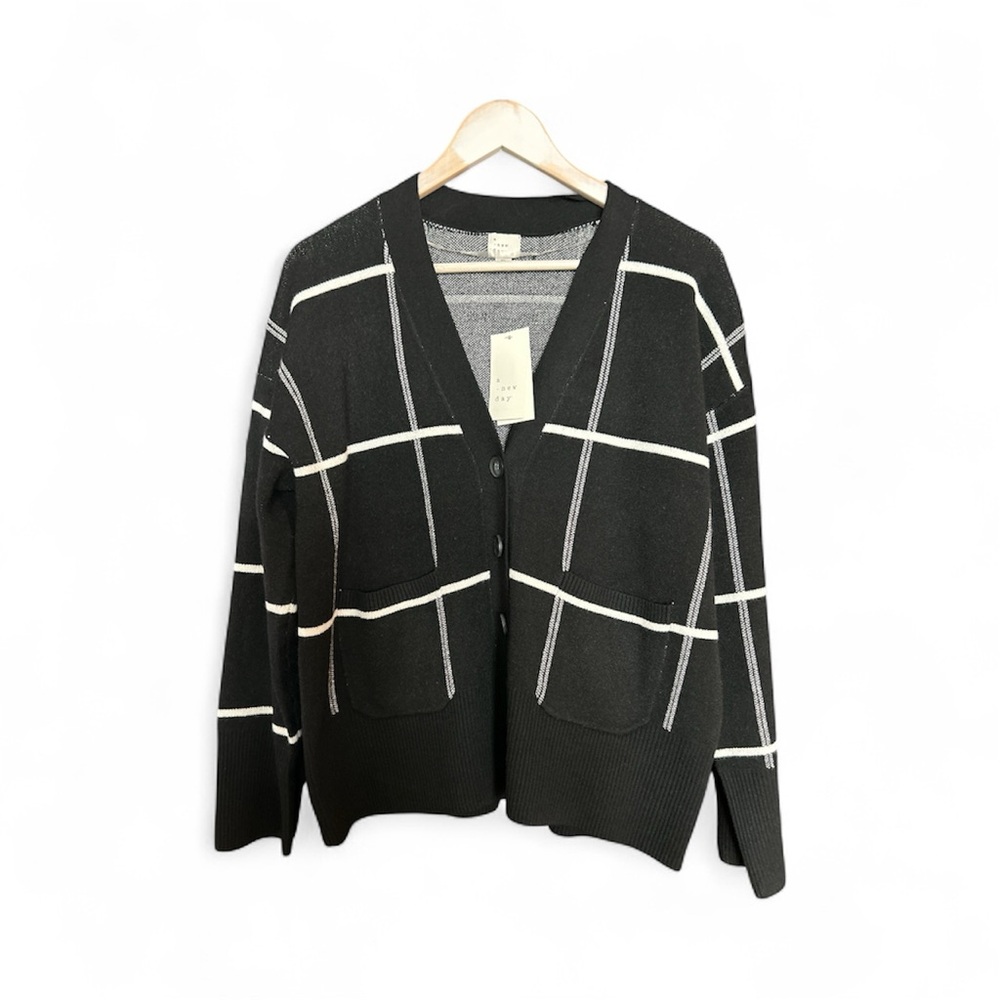 A NEW DAY XL BLACK WHITE WINDOWPANE GRID CARDIGAN SWEATER NWT